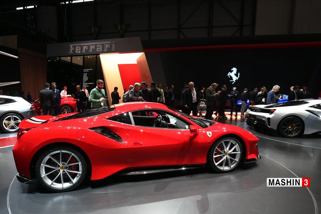 فراری 488 Pista