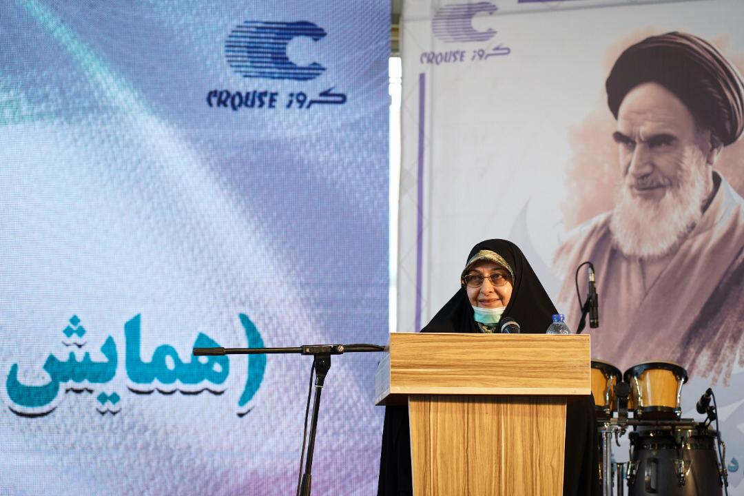 معاون رییس جمهور در امور زنان حضور بانوان توانمند در قطعه سازی کروز ستودنی است