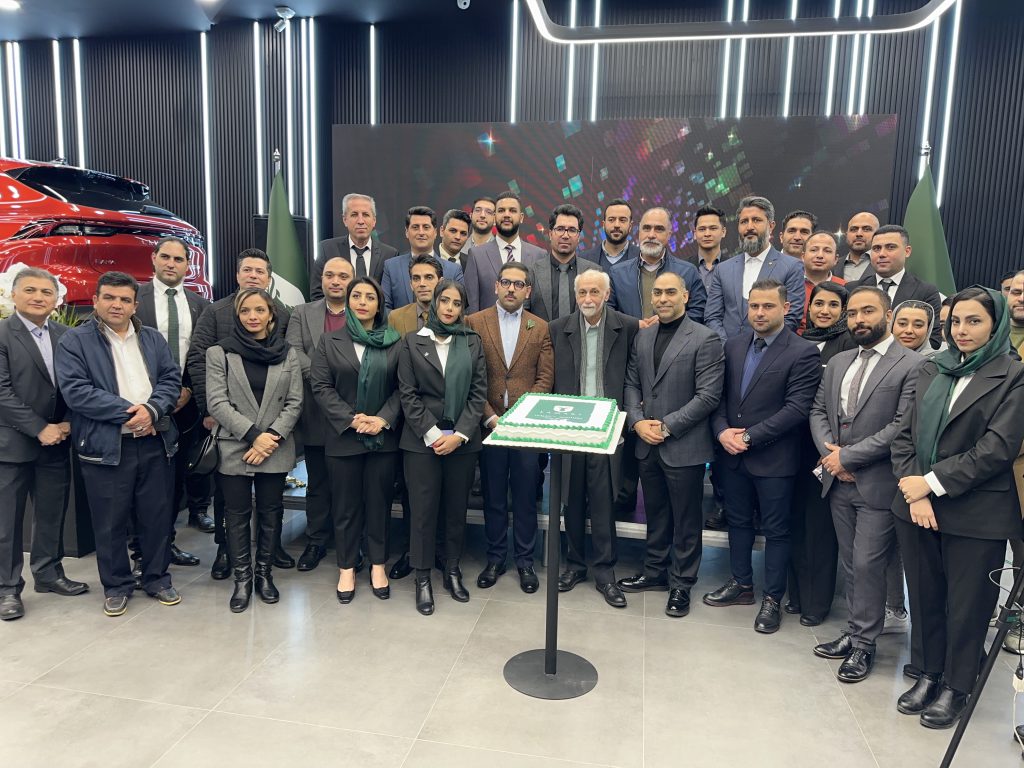 افتتاح یازدهمین نمایندگی لاماری شرکت آرین پارس موتور در تهران