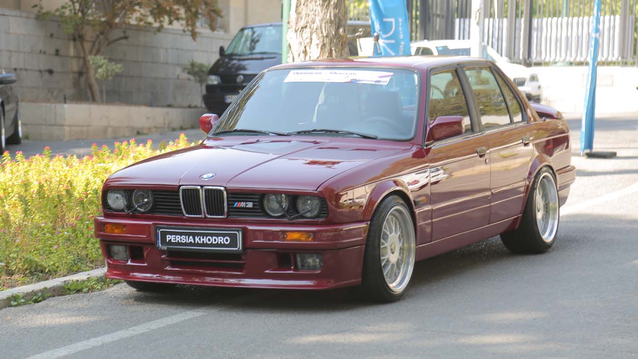 برگزاری تور 2 روزه خودروهای کلاسیک و اسپرت BMW با حمایت گروه پرشیا موبیلتی