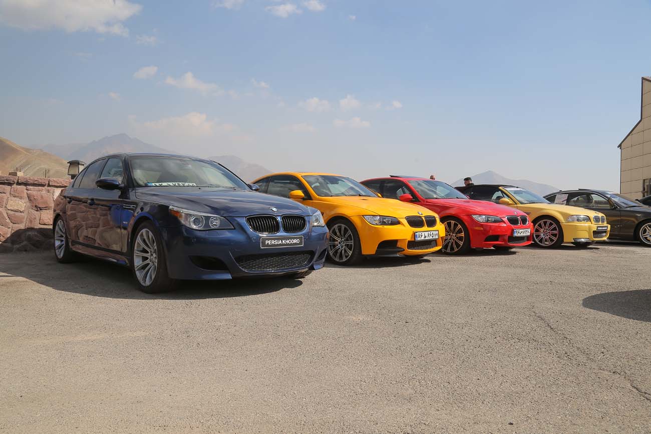برگزاری تور 2 روزه خودروهای کلاسیک و اسپرت BMW با حمایت گروه پرشیا موبیلتی