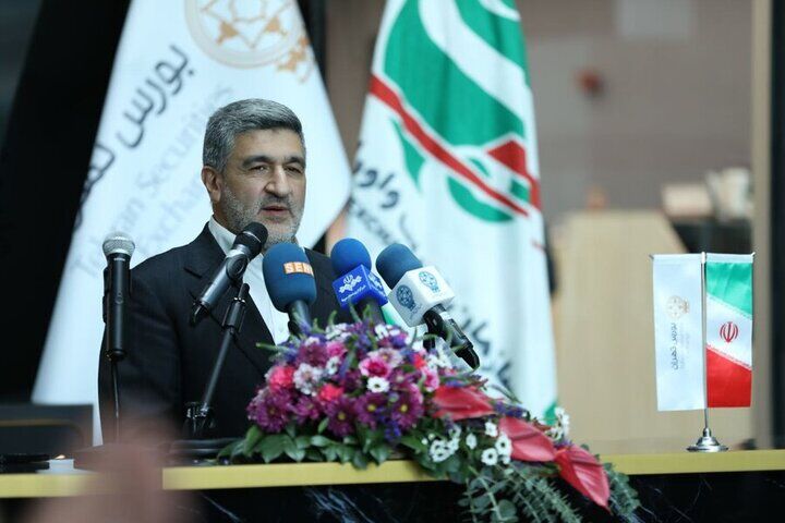 جلوی قیمت دستوری برای خودرو را می گیریم