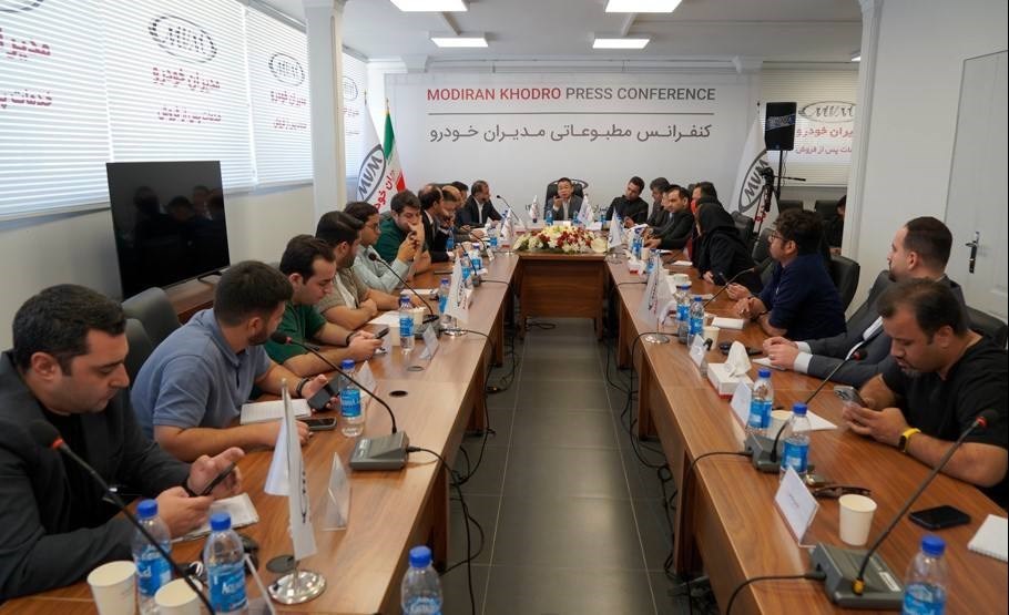مدیرعامل مدیران خودرو در کنفرانس خبری عذر خواهی کرد