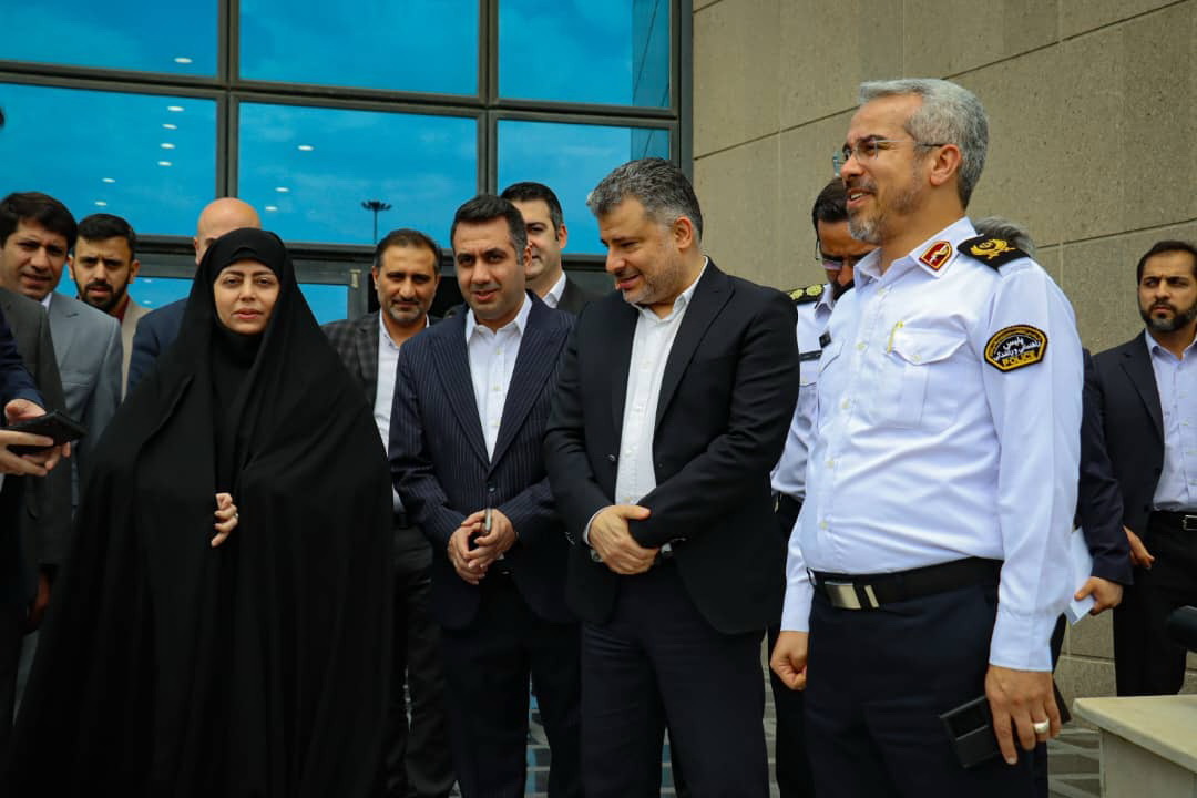 تحویل اولین سری تاکسی های برقی به ناوگان تاکسیرانی تهران