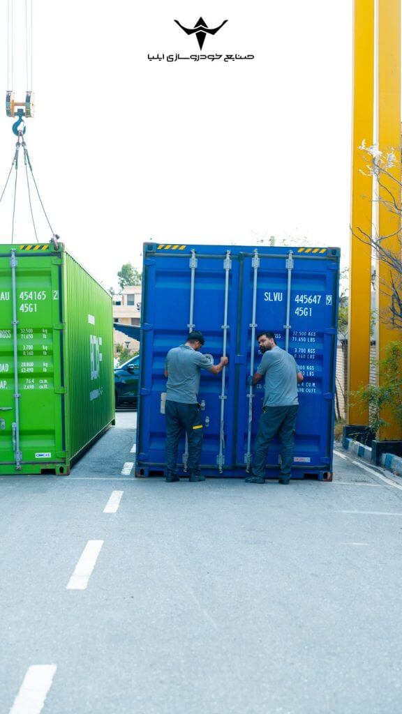 محموله جدید قطعات CKD خودروی آفرودی ۲۱۲ به کارخانه ایلیا رسید